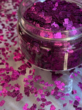 Load image into Gallery viewer, Magenta Chromatic Flakes